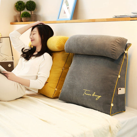 Triangular Reading Pillow | Comfort, support and relaxation in perfect harmony